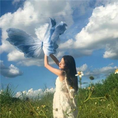 品牌活动现场实拍：新生代小生与前任深夜同框，工作室紧急辟谣